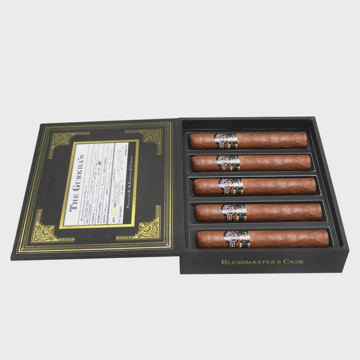 Black Wooden Cigar Box With Magnetic Closure